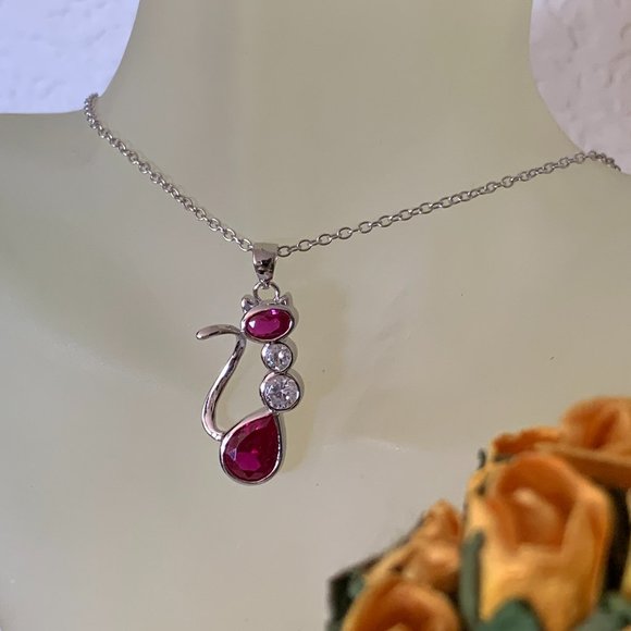 NEW Silver and Cubic Zirconia CZ Kitty Cat Necklace - Picture 2 of 7